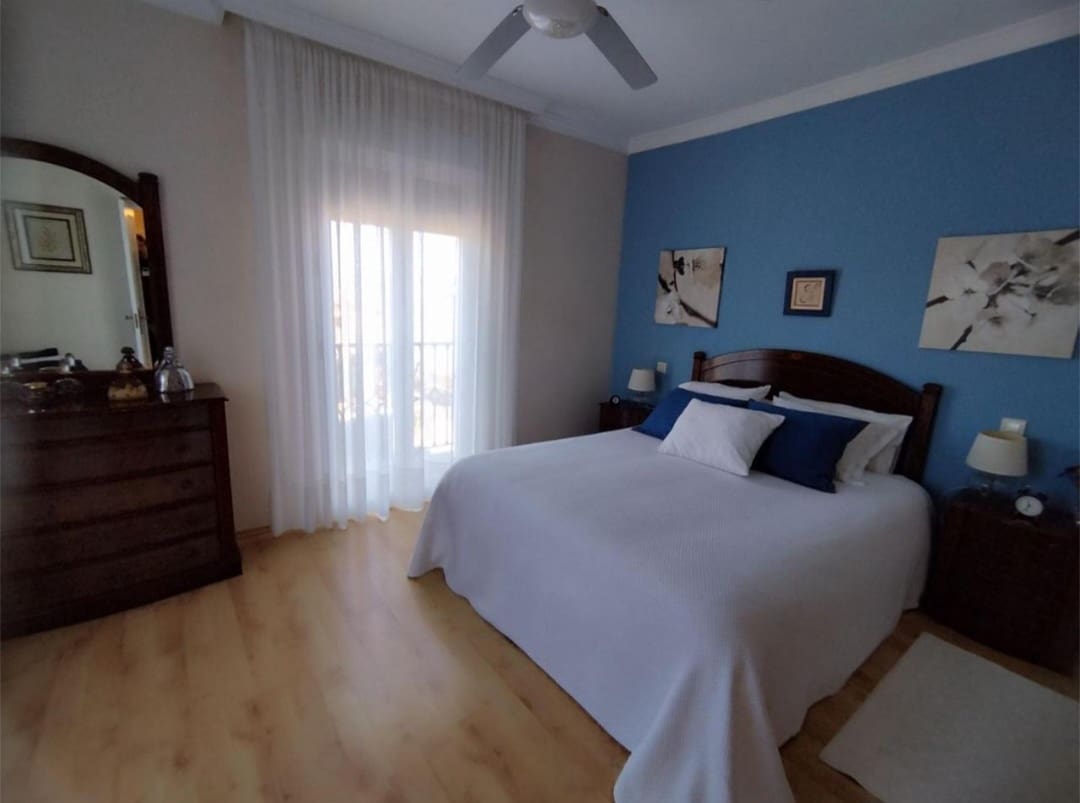 4 Zimmer Villa zu verkaufen in Alhaurin de la Torre mit Pool Garage - 880.000 € (Ref: 9618992)