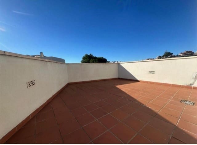 3 soveværelse Semi-Rækkehus til salg i Fuengirola med swimmingpool - € 592.250 (Ref: 9618993)