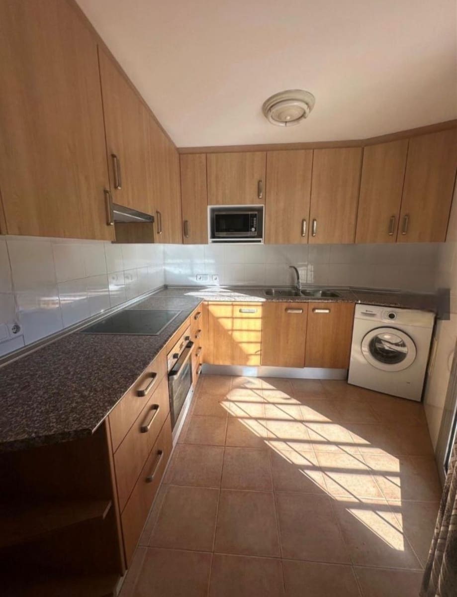 3 soveværelse Semi-Rækkehus til salg i Fuengirola med swimmingpool - € 592.250 (Ref: 9618993)