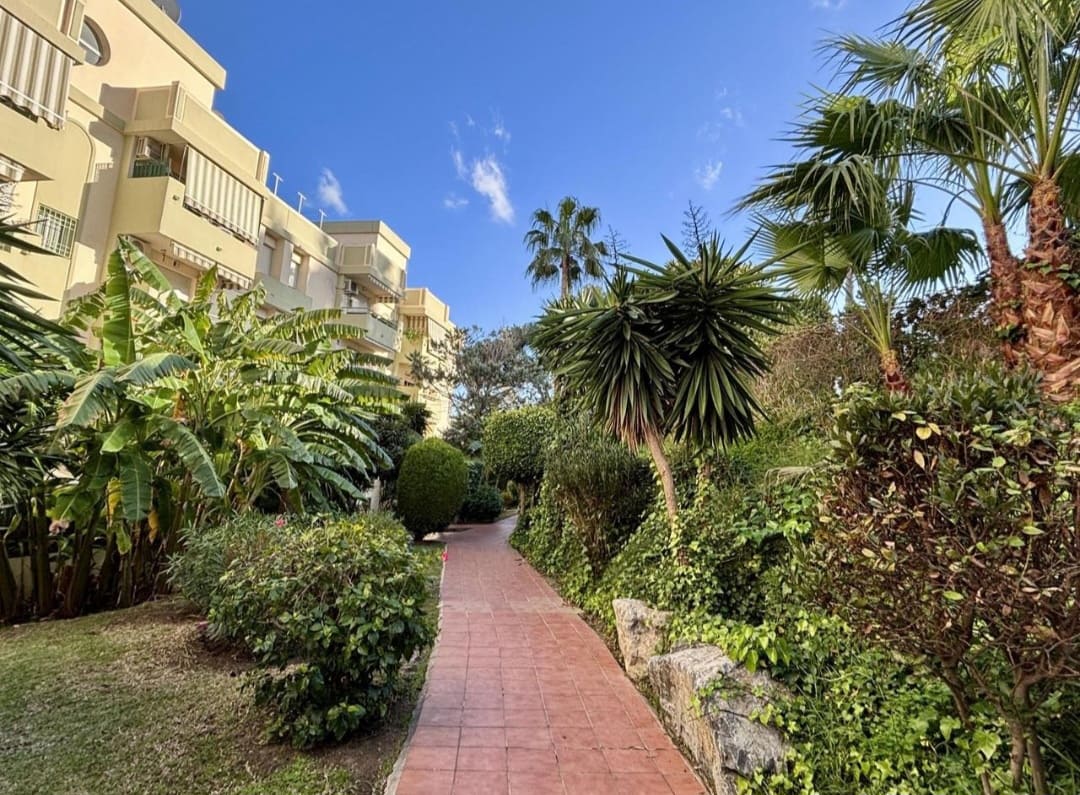 Piso de 3 habitaciones en Torremolinos en venta con piscina garaje - 350.000 € (Ref: 9618994)