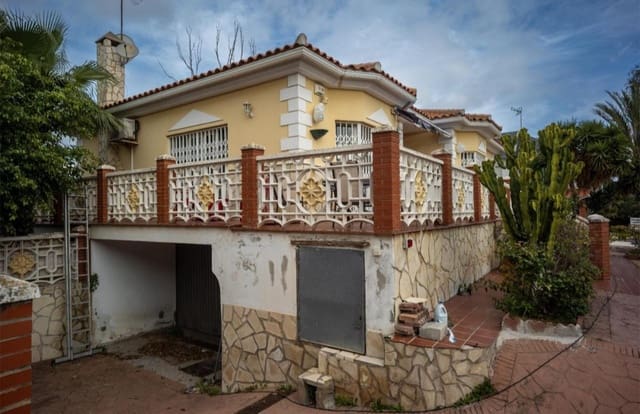 3 bedroom Villa for sale in Málaga city with pool garage - € 1,010,000 (Ref: 9618995)