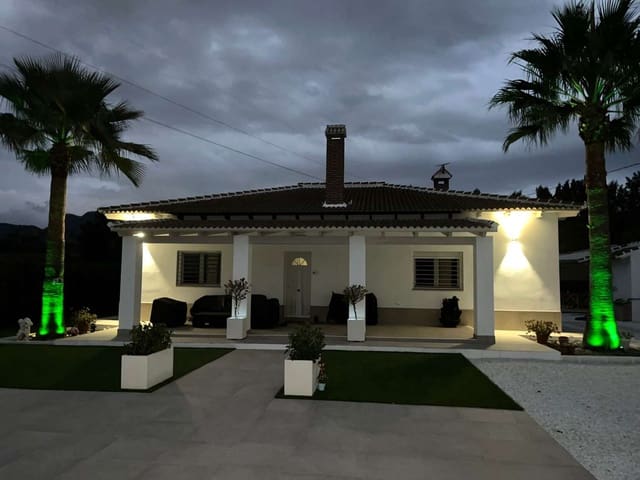 3 sovrum Villa till salu i Cártama med pool garage - 799 000 € (Ref: 9627261)