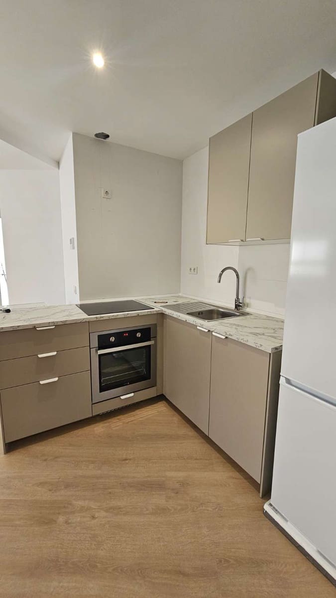 Appartement de Plage de 2 chambres à louer à Rincon de la Victoria - 900 € (Ref: 9629667)