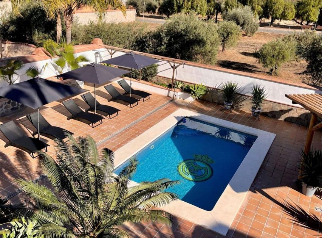 4 sovrum Villa till salu i Alhaurin el Grande med pool garage - 870 000 € (Ref: 9633921)