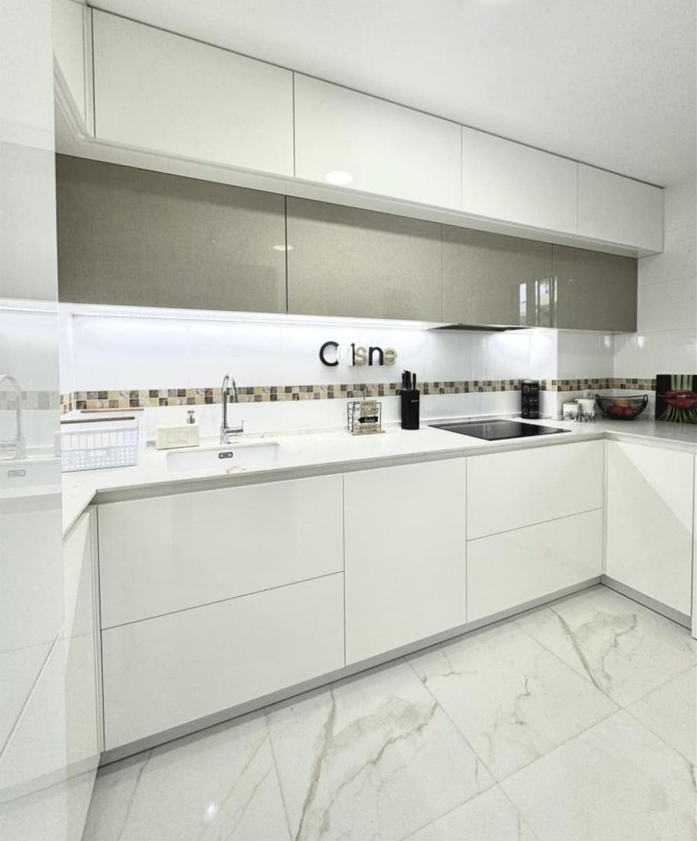 2 bedroom Beach Apartment for sale in Mijas with pool garage - € 355,000 (Ref: 9660834)