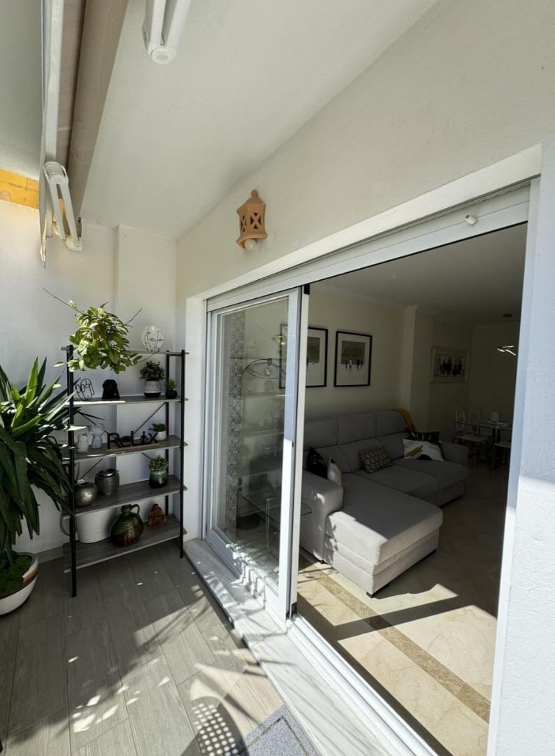 2 bedroom Beach Apartment for sale in Mijas with pool garage - € 355,000 (Ref: 9660834)