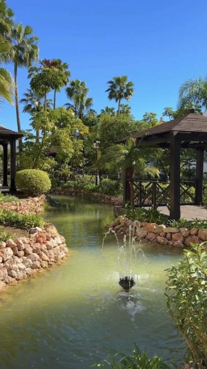 2 bedroom Beach Apartment for sale in Mijas with pool garage - € 355,000 (Ref: 9660834)