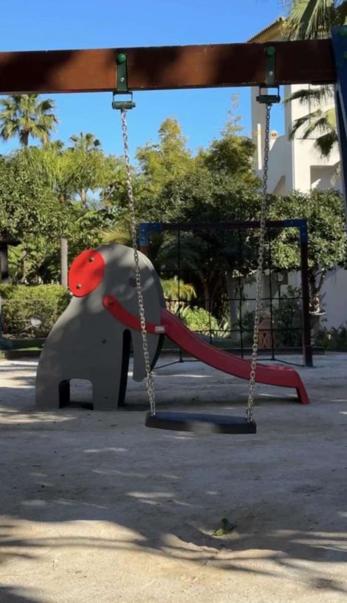 2 bedroom Beach Apartment for sale in Mijas with pool garage - € 355,000 (Ref: 9660834)