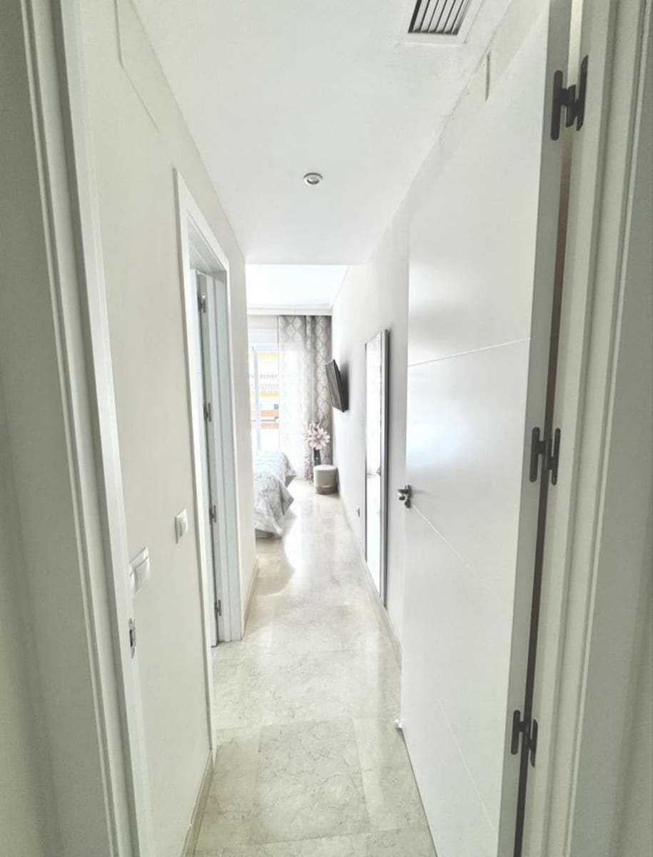 2 bedroom Beach Apartment for sale in Mijas with pool garage - € 355,000 (Ref: 9660834)