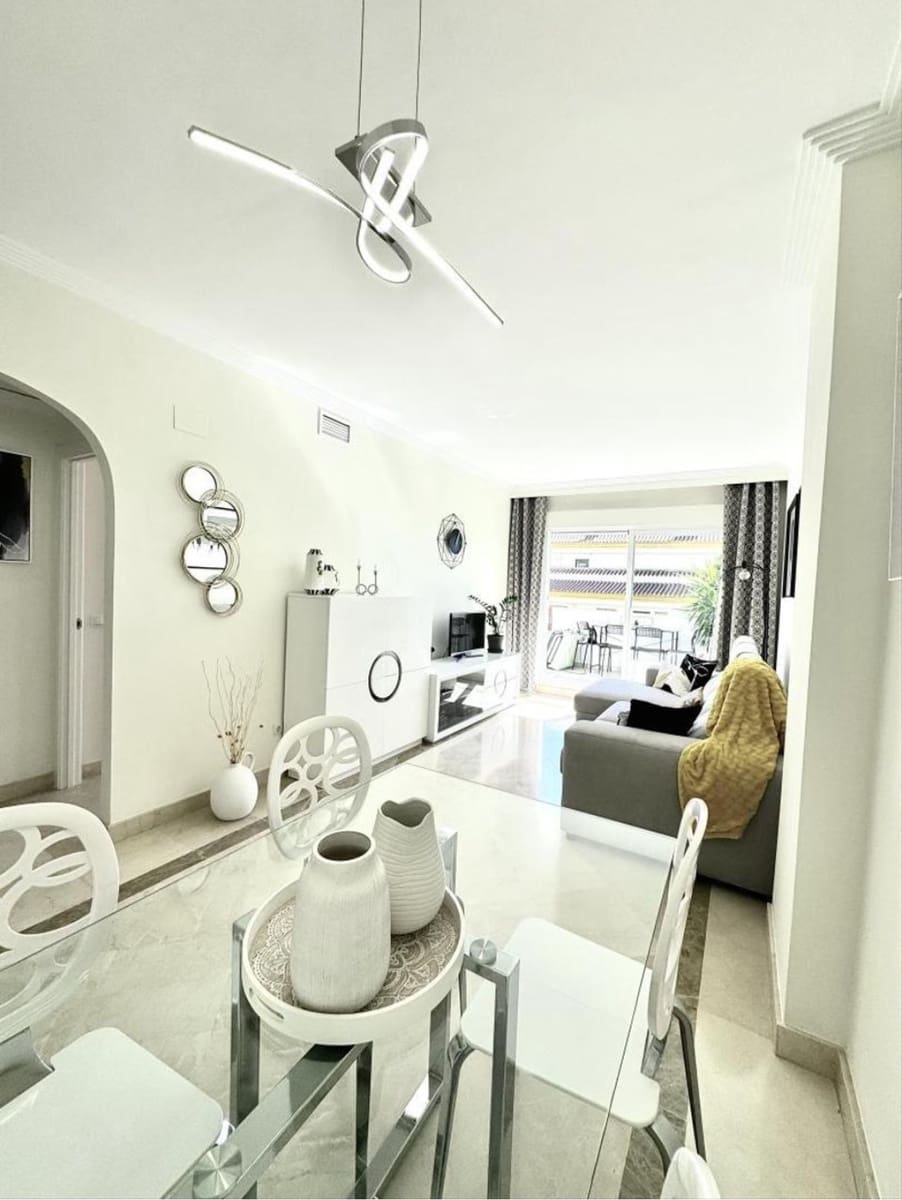 2 bedroom Beach Apartment for sale in Mijas with pool garage - € 355,000 (Ref: 9660834)