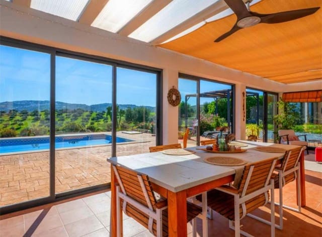 3 soverom Villa til salgs i Viñuela med svømmebasseng - € 419 000 (Ref: 9704551)