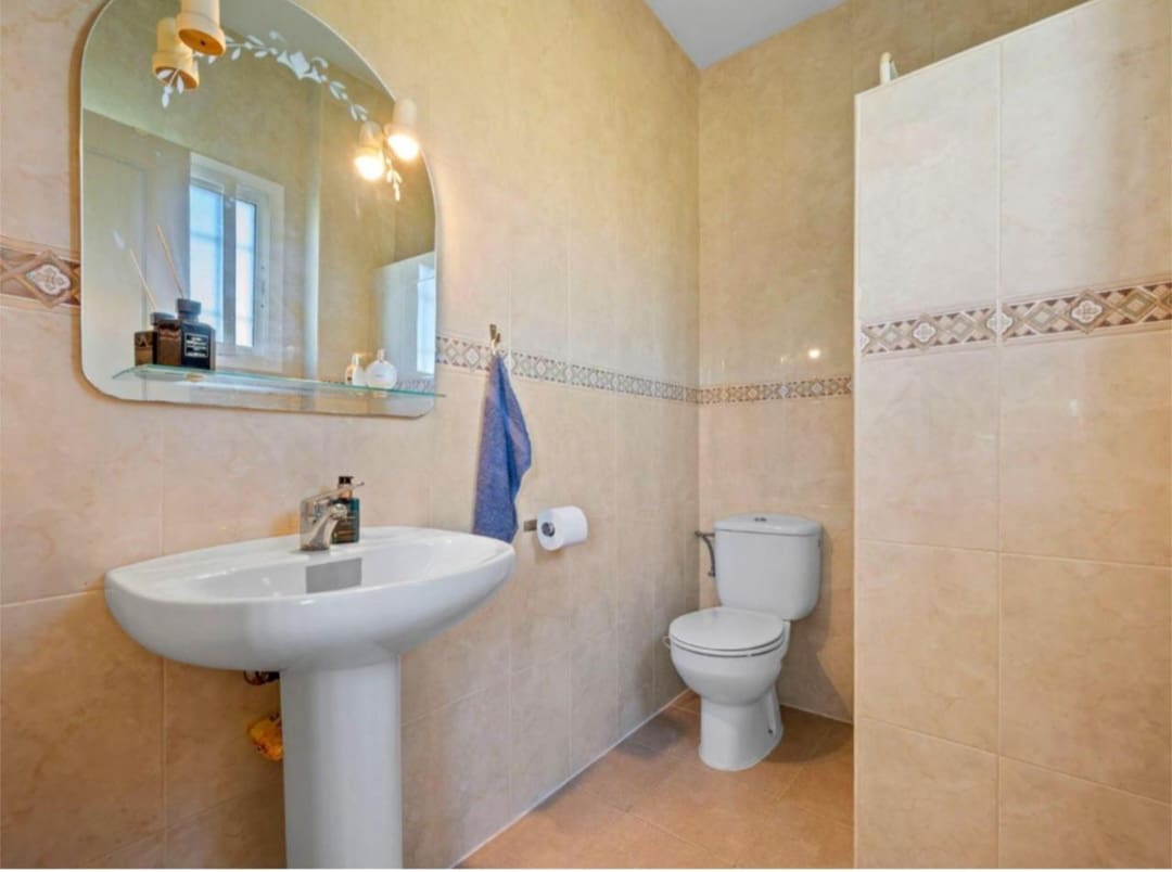 3 sypialnia Willa na sprzedaż w Vinuela z basenem - 419 000 € (Ref: 9704551)