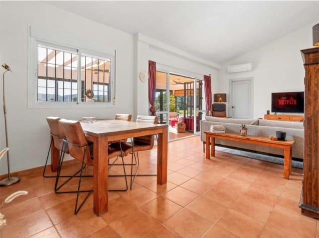 3 soverom Villa til salgs i Viñuela med svømmebasseng - € 419 000 (Ref: 9704551)