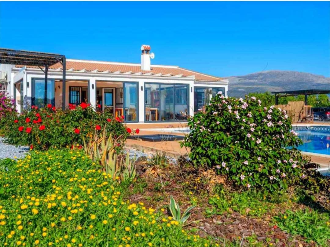 3 sypialnia Willa na sprzedaż w Vinuela z basenem - 419 000 € (Ref: 9704551)