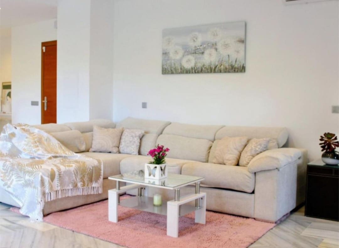 4 quarto Moradia para venda em Benahavis com piscina - 679 000 € (Ref: 9714547)