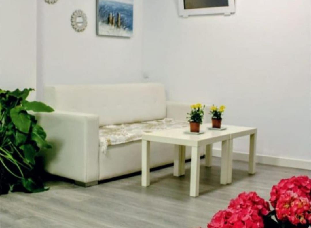 4 quarto Moradia para venda em Benahavis com piscina - 679 000 € (Ref: 9714547)