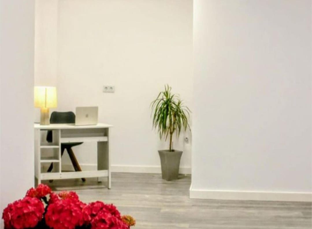 4 quarto Moradia para venda em Benahavis com piscina - 679 000 € (Ref: 9714547)