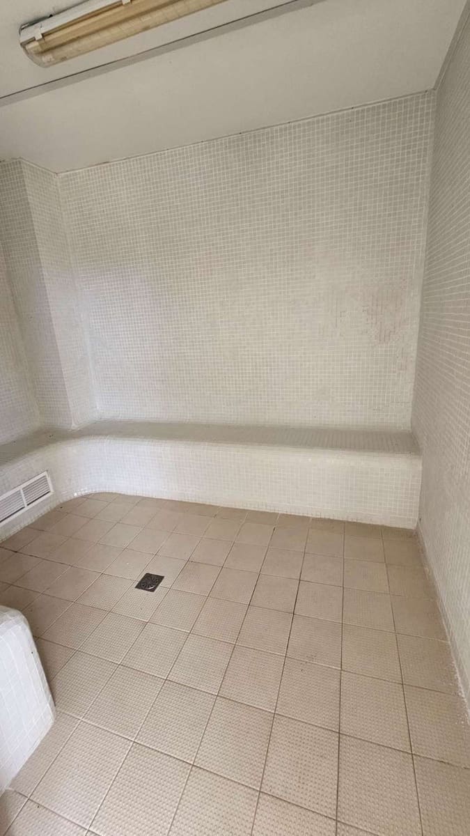 4 quarto Moradia para venda em Benahavis com piscina - 679 000 € (Ref: 9714547)