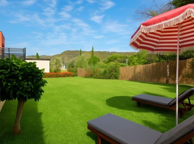 4 quarto Moradia para venda em Benahavís com piscina - 679 000 € (Ref: 9714547)