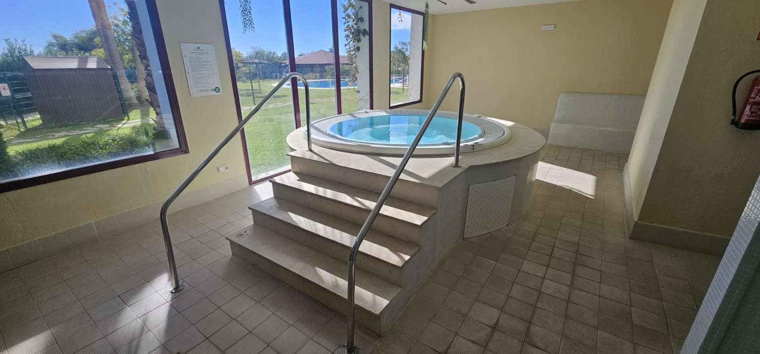 4 quarto Moradia para venda em Benahavis com piscina - 679 000 € (Ref: 9714547)