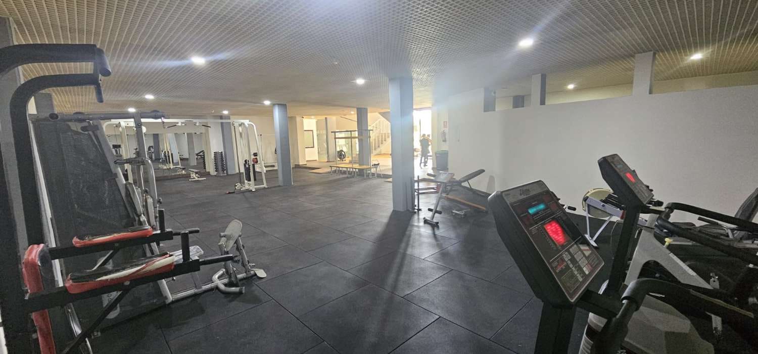 4 quarto Moradia para venda em Benahavis com piscina - 679 000 € (Ref: 9714547)