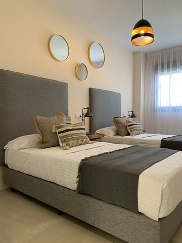 Ático de 4 habitaciones en Torremolinos en venta con piscina - 1.280.000 € (Ref: 9714548)