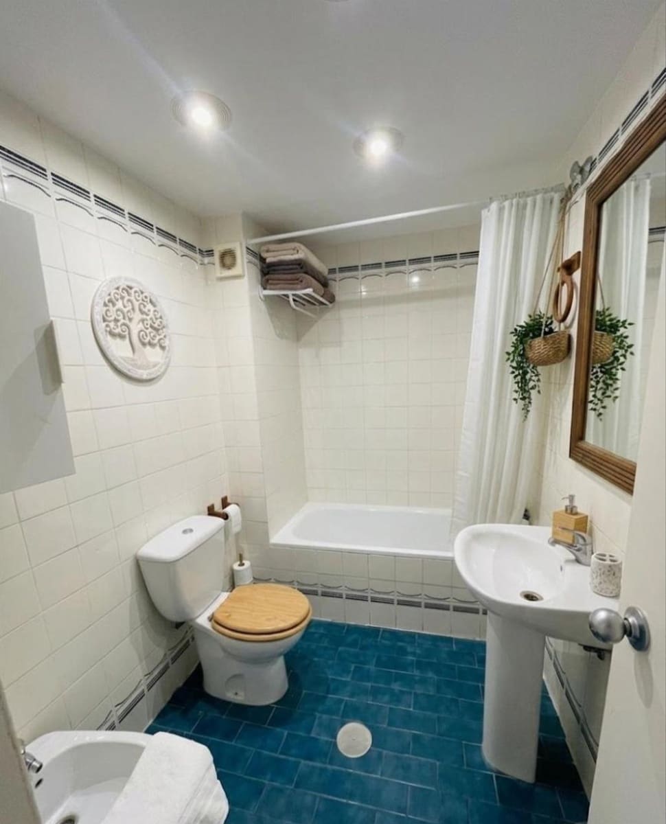 3 bedroom Beach Apartment for sale in Torremolinos with pool garage - € 400,000 (Ref: 9719527)