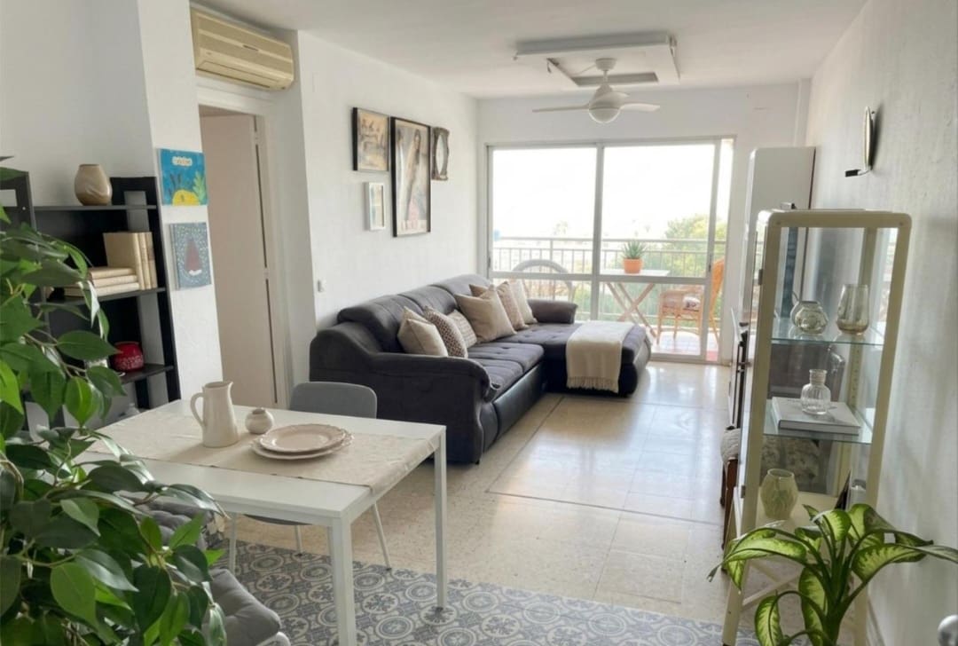 3 bedroom Beach Apartment for sale in Torremolinos with pool garage - € 400,000 (Ref: 9719527)