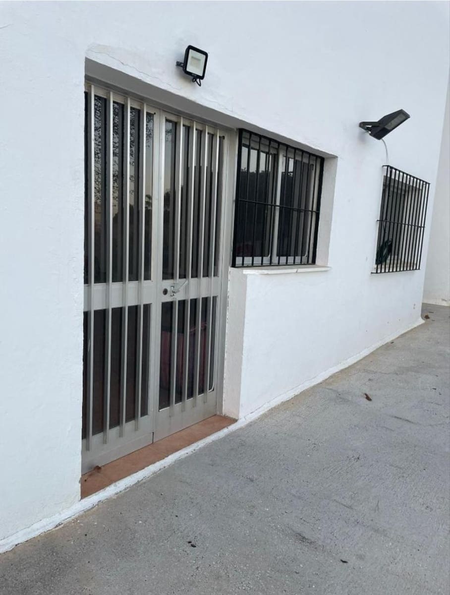 3 bedroom Beach Apartment for sale in Torremolinos with pool garage - € 400,000 (Ref: 9719527)