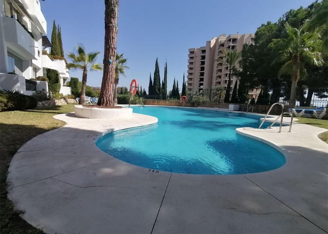 1 bedroom Beach Apartment for sale in Marbella with pool garage - € 328,570 (Ref: 9726395)