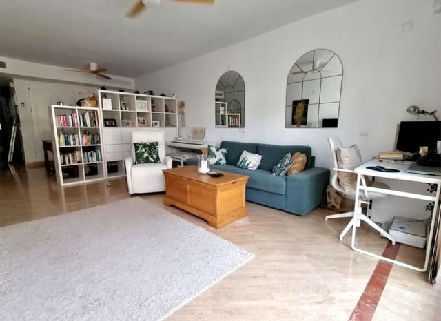 1 quarto Apartamento de Praia para venda em Marbella com piscina garagem - 328 570 € (Ref: 9726395)