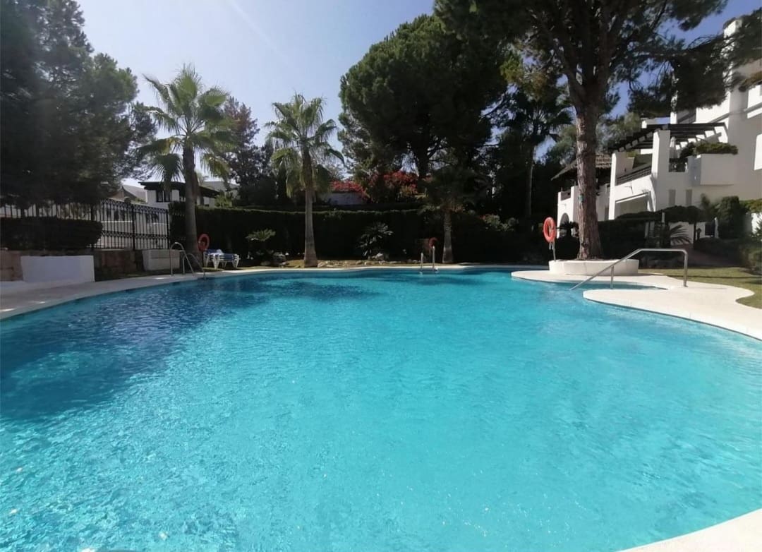 1 bedroom Beach Apartment for sale in Marbella with pool garage - € 328,570 (Ref: 9726395)