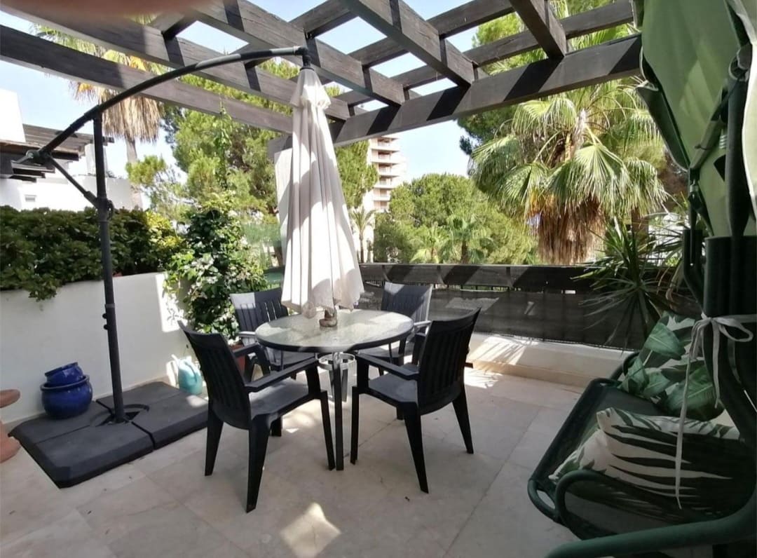 1 bedroom Beach Apartment for sale in Marbella with pool garage - € 328,570 (Ref: 9726395)