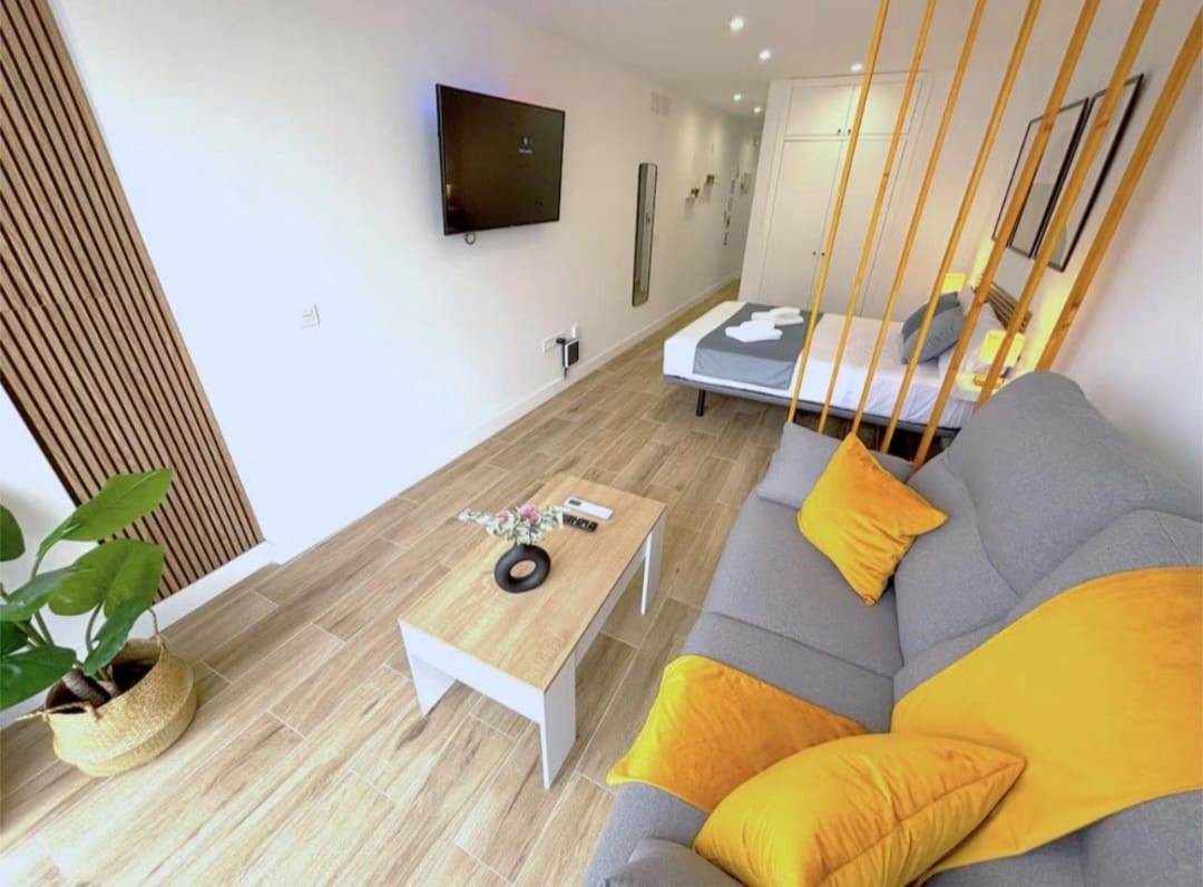 Studio til salgs i Torremolinos - € 257 500 (Ref: 9747700)