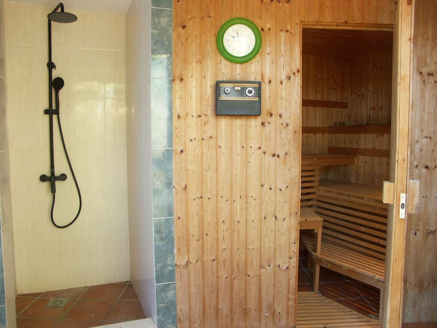 6 quarto Moradia para venda em Estepona com piscina - 1 750 000 € (Ref: 9758546)