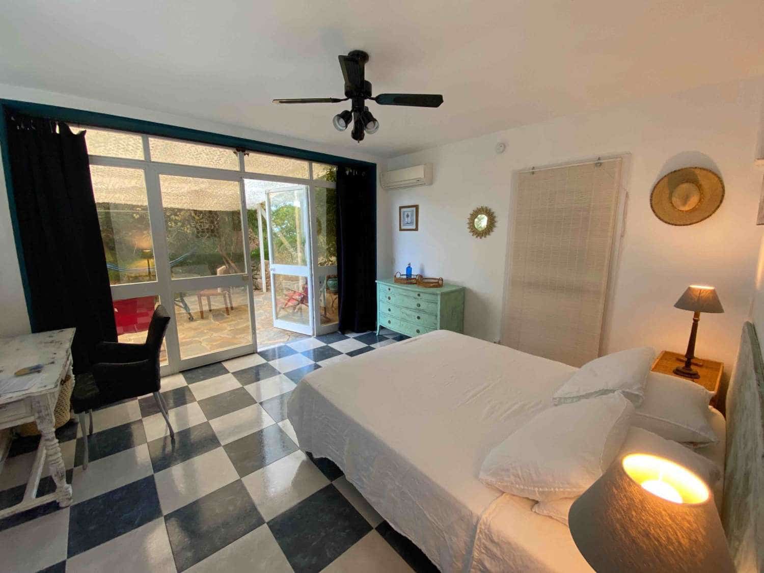 6 quarto Moradia para venda em Estepona com piscina - 1 750 000 € (Ref: 9758546)