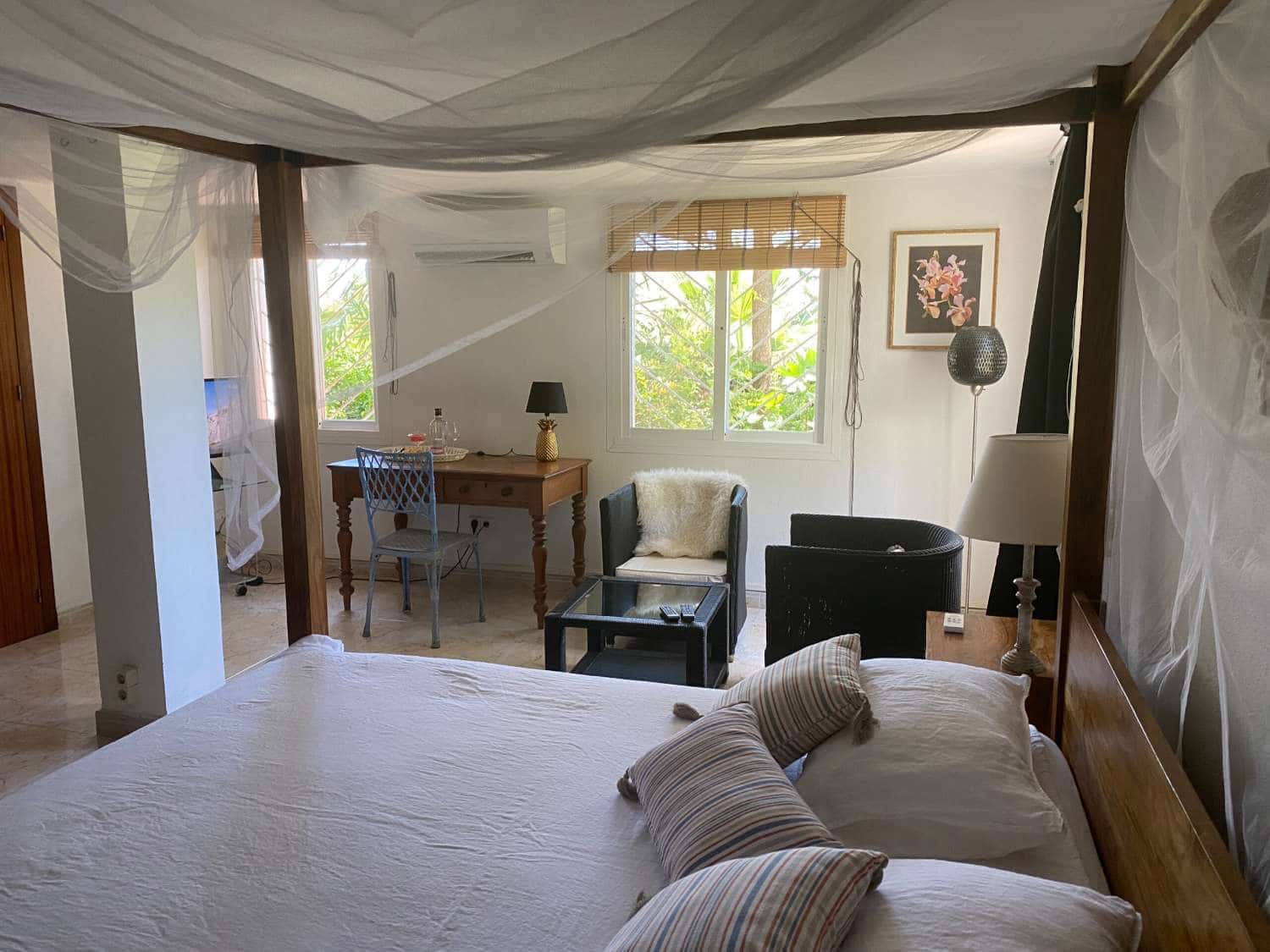 6 quarto Moradia para venda em Estepona com piscina - 1 750 000 € (Ref: 9758546)