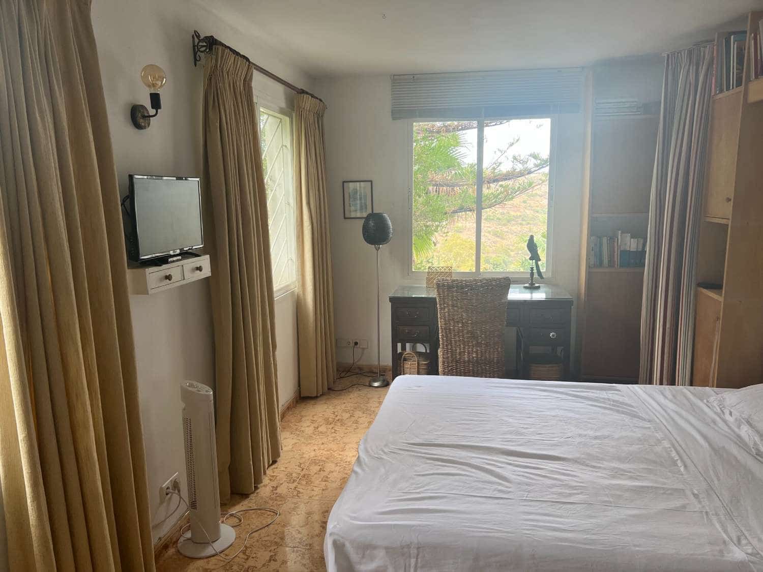 6 quarto Moradia para venda em Estepona com piscina - 1 750 000 € (Ref: 9758546)