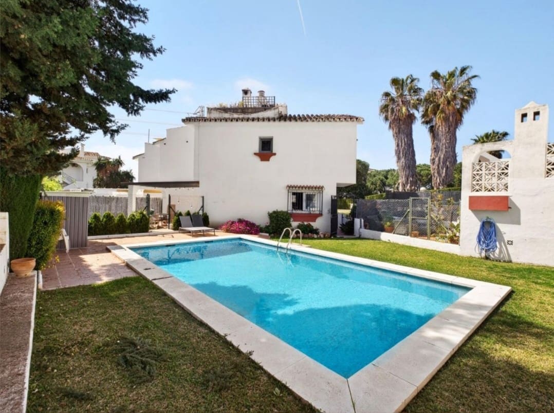 3 soveværelse Rækkehus til salg i Mijas med swimmingpool garage - € 459.000 (Ref: 9758547)