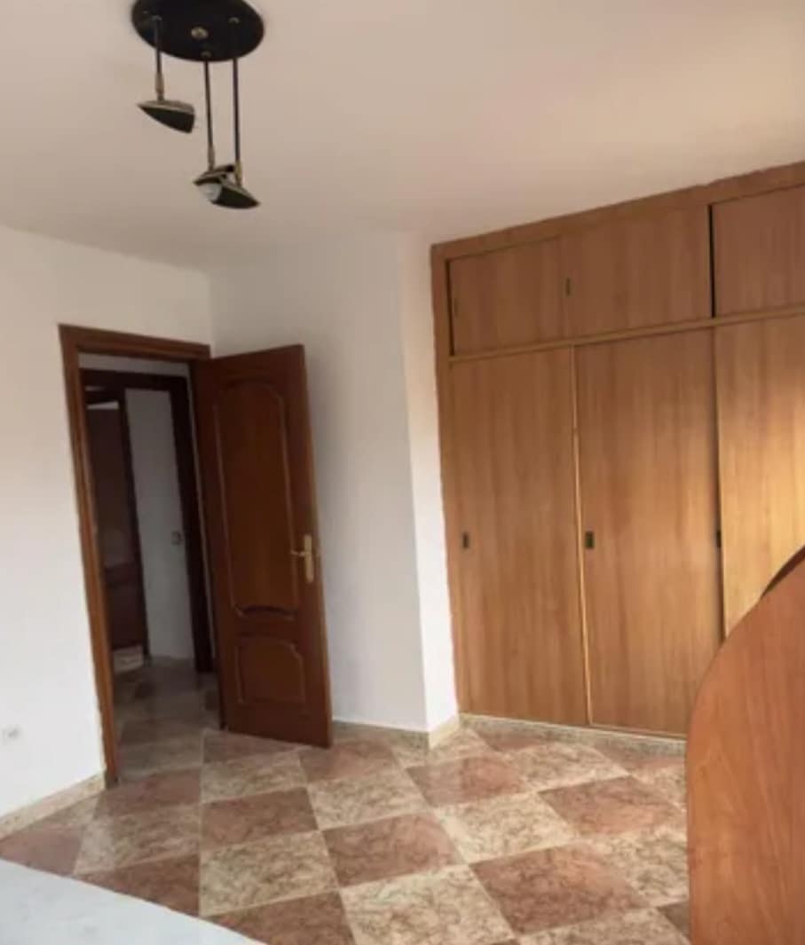3 soveværelse Lejlighed til salg i Malaga by - € 270.000 (Ref: 9763511)