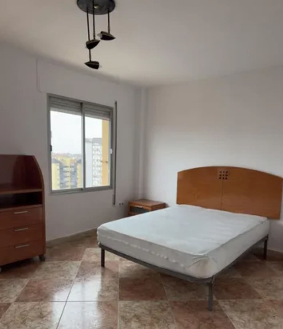 3 soveværelse Lejlighed til salg i Malaga by - € 270.000 (Ref: 9763511)