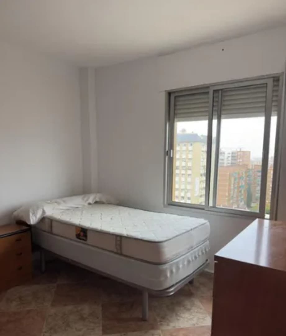 3 soveværelse Lejlighed til salg i Malaga by - € 270.000 (Ref: 9763511)