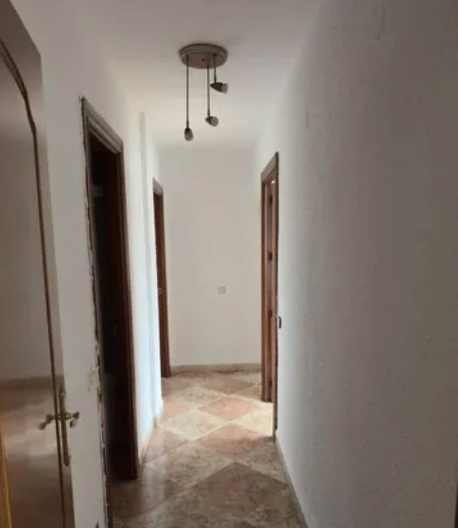 3 soveværelse Lejlighed til salg i Malaga by - € 270.000 (Ref: 9763511)