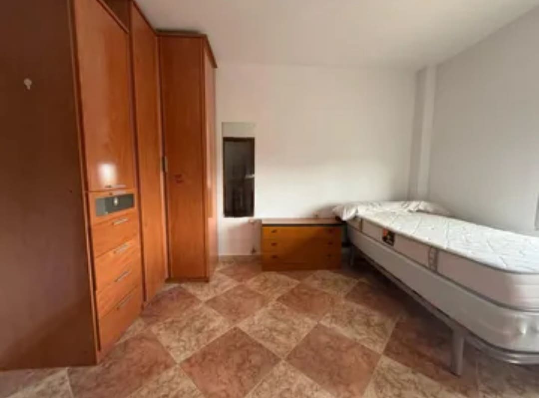 3 soveværelse Lejlighed til salg i Malaga by - € 270.000 (Ref: 9763511)