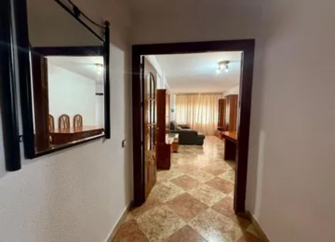 3 soveværelse Lejlighed til salg i Malaga by - € 270.000 (Ref: 9763511)