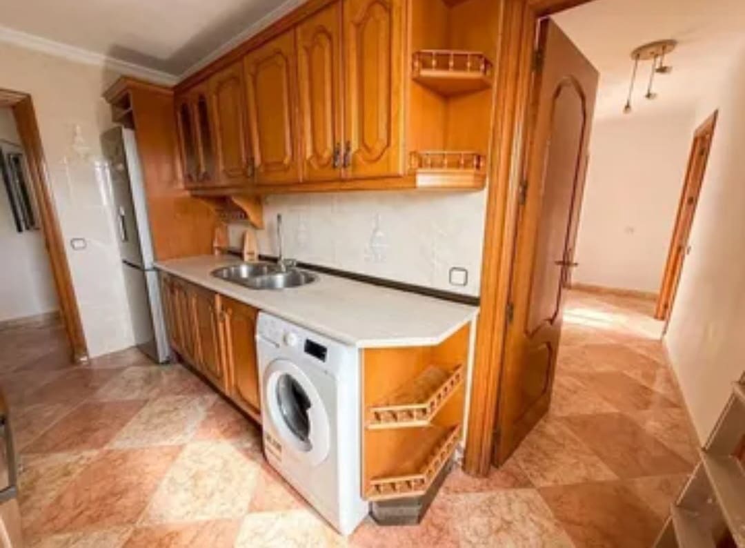 3 soveværelse Lejlighed til salg i Malaga by - € 270.000 (Ref: 9763511)