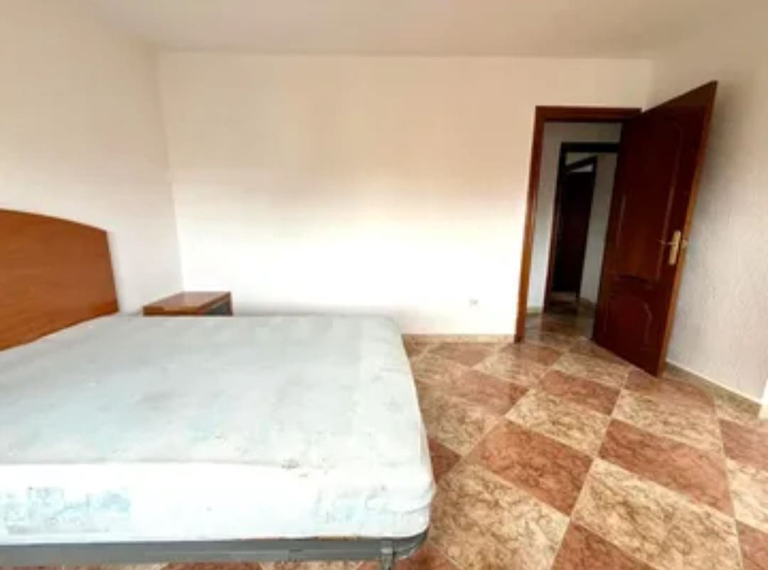 3 soveværelse Lejlighed til salg i Malaga by - € 270.000 (Ref: 9763511)