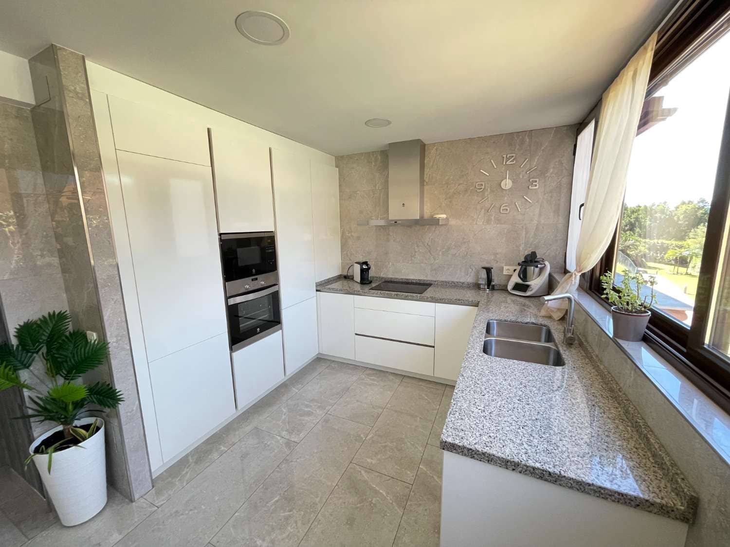 3 quarto Apartamento para venda em Marbella com piscina garagem - 504 000 € (Ref: 9765038)