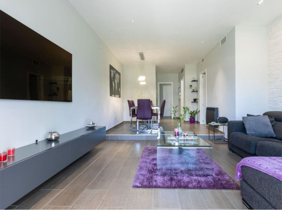 Apartamento Playa de 2 habitaciones en Marbella en venta con piscina garaje - 555.000 € (Ref: 9777679)