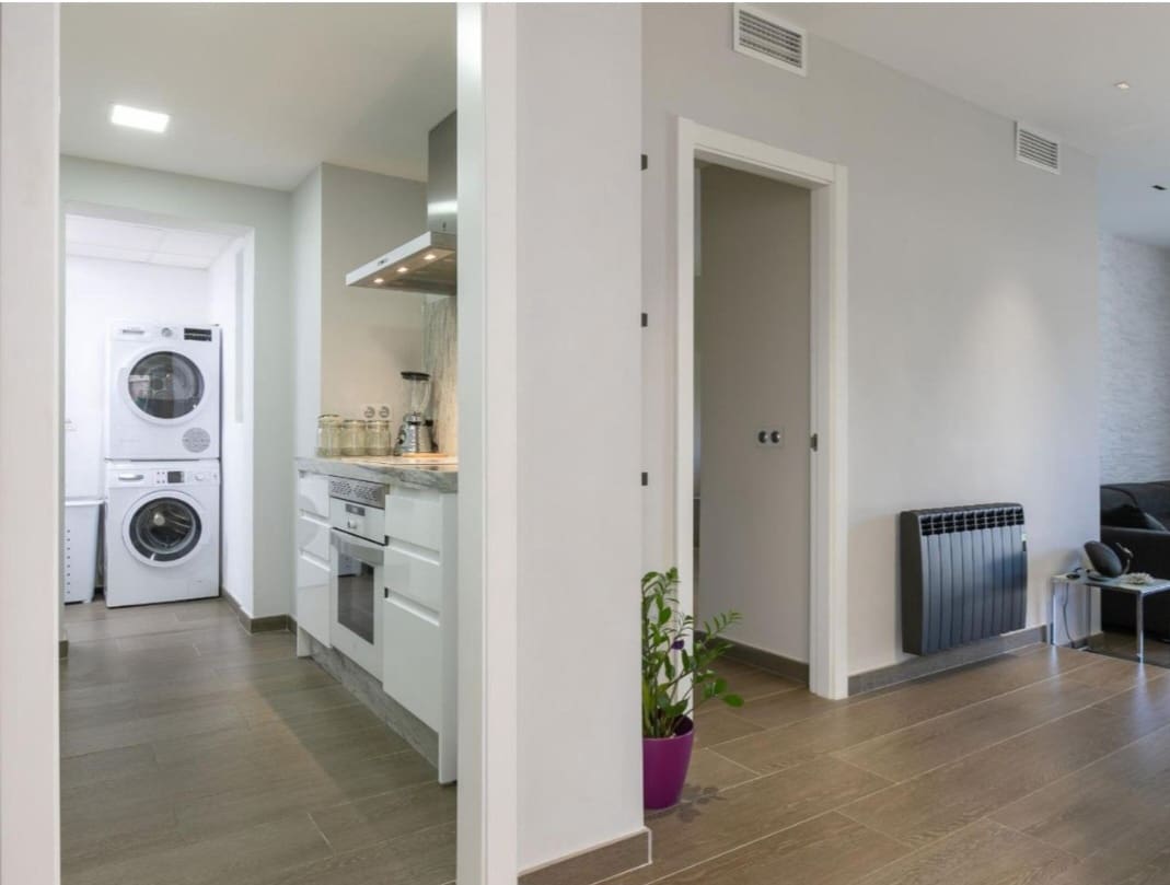 Apartamento Playa de 2 habitaciones en Marbella en venta con piscina garaje - 555.000 € (Ref: 9777679)